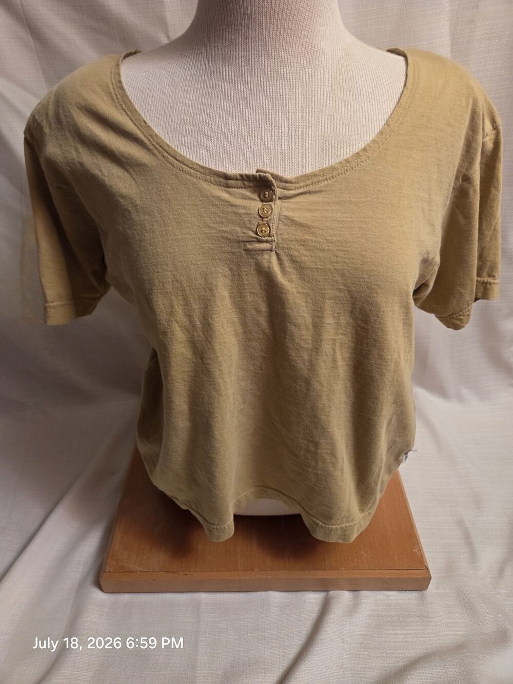 One Step Up Women’s M Tan Round Neck Short Sleeve 100% Cotton Knit Henley Tee